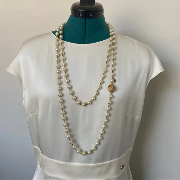 Chanel Vintage Pearls - Picture 1 of 3